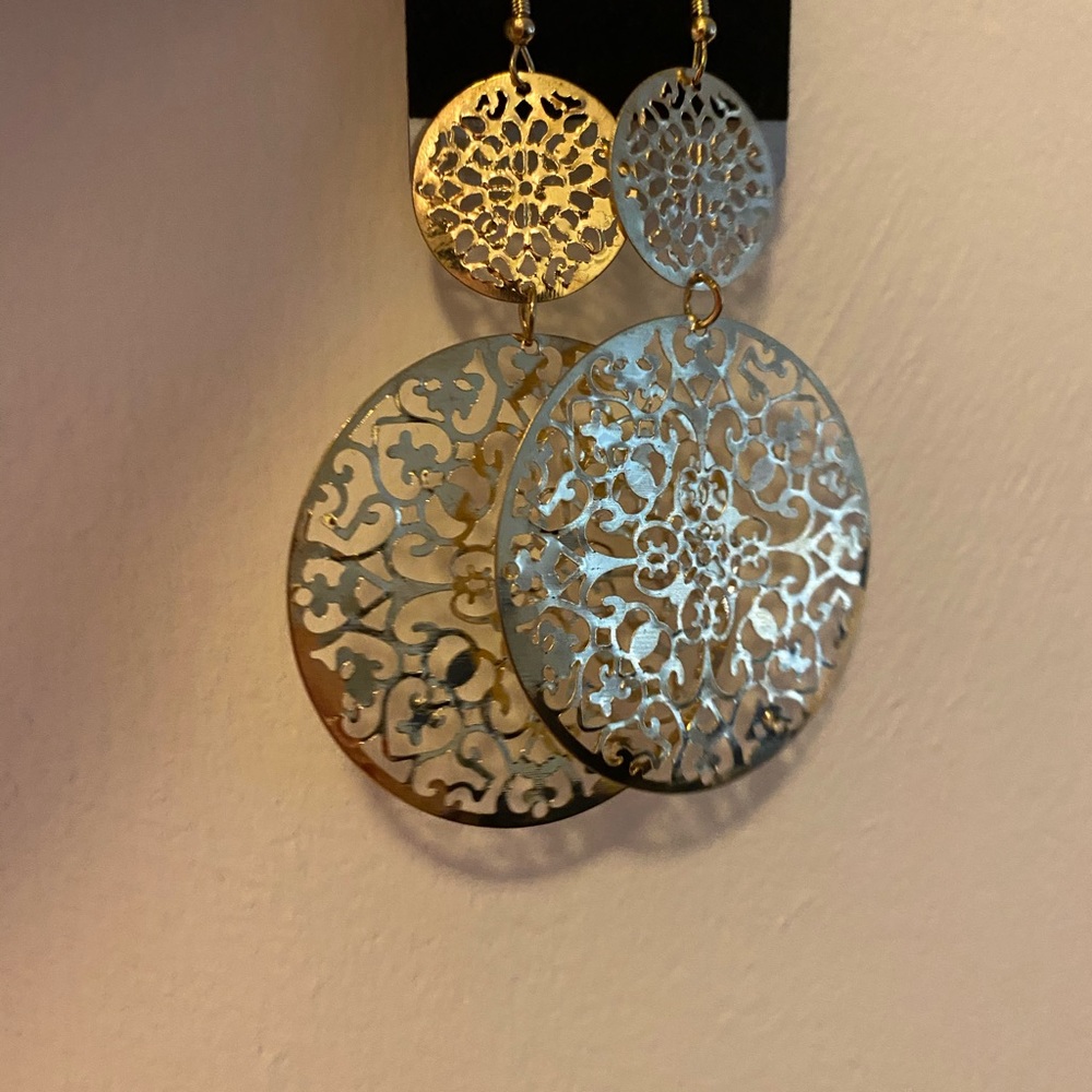 Good Earrings